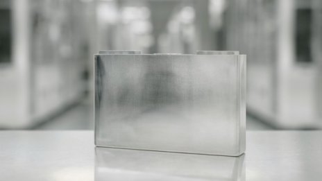 Northvolt произведе първата клетка за електромобилна батерия в завода си в Швеция