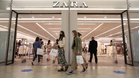 След H&M и компанията майка на Zara се завърна към печалбата