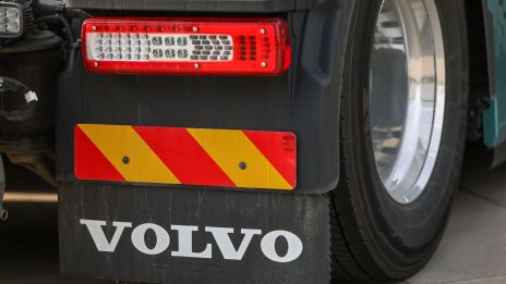 Руските активи на Volvo AB са прехвърлени на неразкрит местен инвеститор