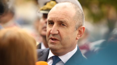 Радев: Проблемите на армията не бива да се политизират, модернизацията да не се отлага