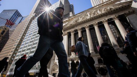 Седмичните молби за помощи при безработица в САЩ леко нарастват