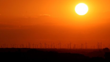 МАЕ: Сегашният възход на ВЕИ не е достатъчен, за да посрещне климатичните цели