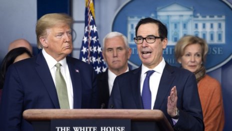 Правителството на Тръмп планира да праща чекове на американците