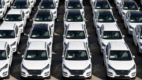 България е първа в ЕС по спад на продажбите на нови коли през февруари