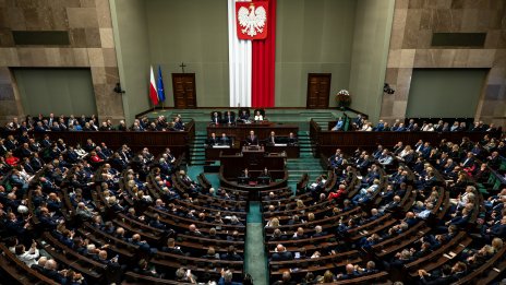 Бюджетът на Полша за 2026 г. подлага на изпитание търпимостта на инвеститорите към дефицити