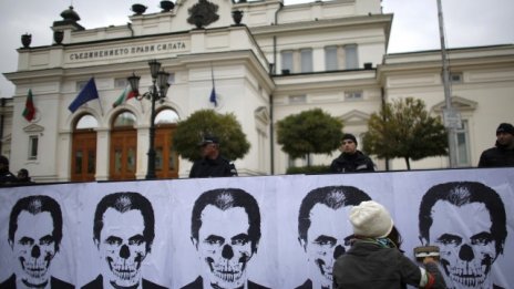 WSJ: Дните пред българското правителство са преброени