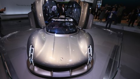 Porsche понижи перспективите за финансовото си представяне през 2024 г.