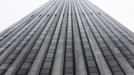 Китайци преговарят за дял от сградата на GM в Манхатън