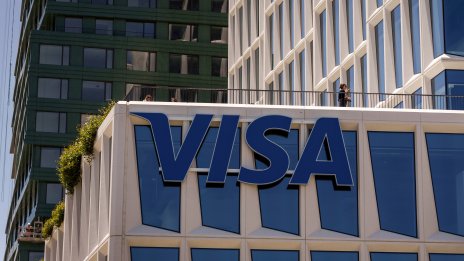 Visa разочарова Wall Street за първи път от години