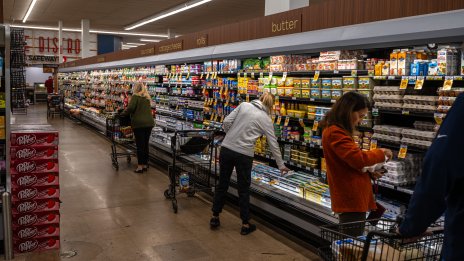 Предпочитаният от Фед измерител на инфлацията носи облекчение с умерен ръст