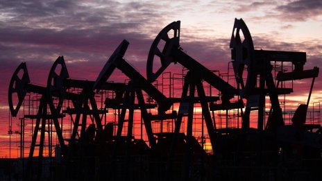 Кои фактори ще движат петролните пазари в идните месеци?
