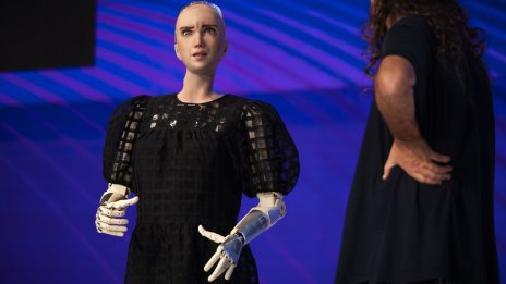 Регулациите трябва да насърчат, а не ограничат изкуствения интелект 