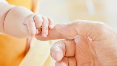 Предлага се облекчаване при кандидатстване за семейни помощи за деца