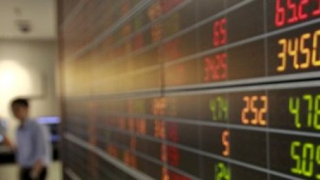 Борсите в Азия не намериха единна посока на фона на незадоволителни икономически данни