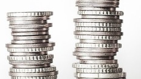 Продажбите на дребно във Великобритания бележат неочакван спад 