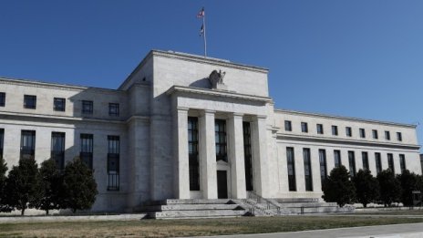 Защо се стигна до недостиг на щатски долари във вторник?