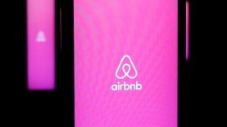 Airbnb планира борсов дебют догодина