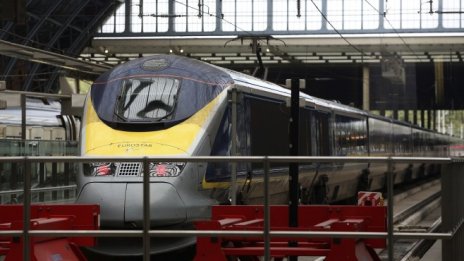 Терористичните атаки в Брюксел и Париж оставиха Eurostar на загуба през 2016 г.