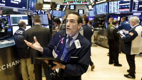 Американските индекси не намериха единна посока заради страха от още блокади