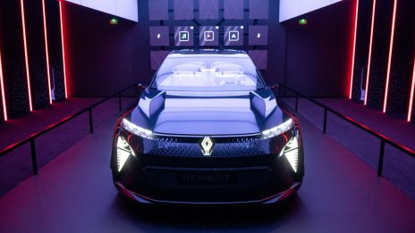 Франция оттегля пакет за стимулиране на продажбите на електромобили заради силно търсене