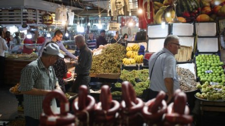 Турската лира поетинява до най-ниското си ниво от миналия декември