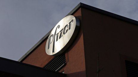 Pfizer повиши очакванията си за продажбите на ваксината си срещу Covid-19 с 2 млрд. долара