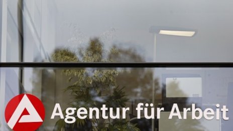 Броят на безработните в Германия продължава да намалява