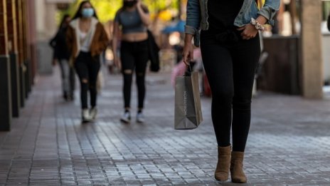 Американското потребителско доверие се помрачи силно