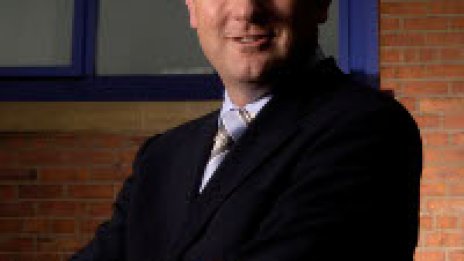 С. Ло: Българският пазар на имоти все още прилича на балон, който се е свил