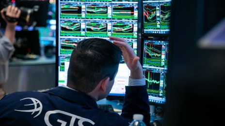 Ще успее ли силният корпоративен двигател да изведе Wall Street на зелено?