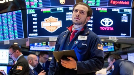 Dow продължава негативното представяне от предходната сесия на старта на новата*