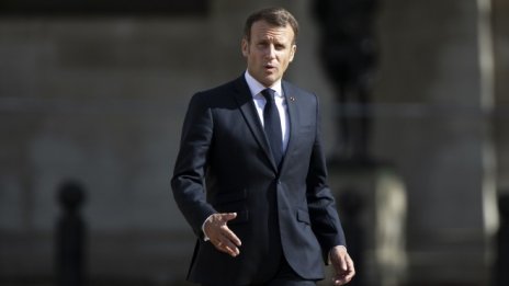 Войната на Макрон с исляма се изправя срещу "меката сила" на Ердоган