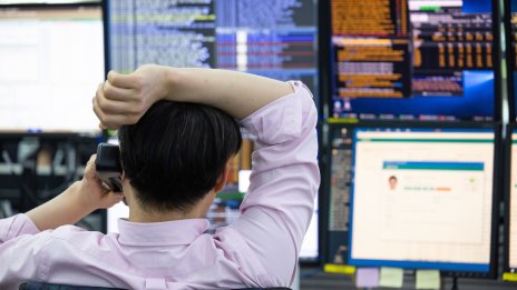 Борсите в Азия последваха спадовете на Wall Street