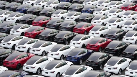 Tesla съкрати времето за доставка на Model 3 и Model Y за клиенти до седмица