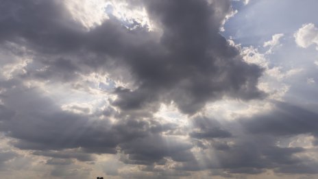 Зад облаците пред американската икономика може би дебне слънце