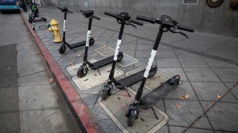 Компанията за наем на електрически тротинетки Bird потърси защита от фалит