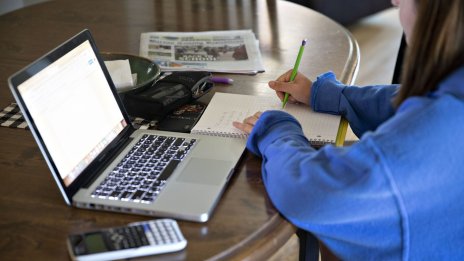 С времето дигиталното съдържание ще стане естествена част от учебния процес