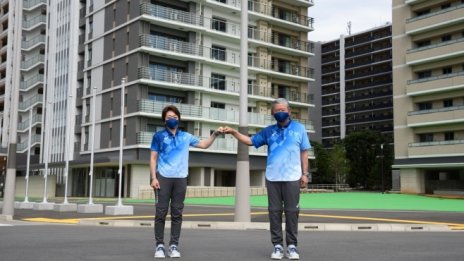 Токио показа Олимпийското село месец преди началото на игрите