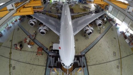 Китай купува от Airbus 140 самолета в сделка на стойност 23 млрд. долара
