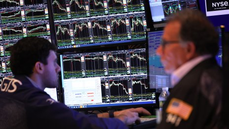 Wall Street си поема дъх след рекордите от миналата седмица*