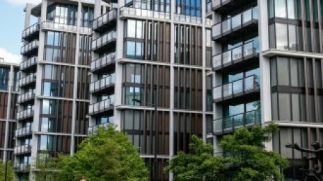 Най-луксозните имоти в Лондон преживяват самотна блокада