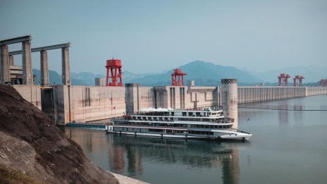 Китай е консумирал два пъти повече електроенергия от САЩ през 2025 г.