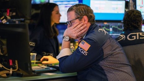 Крахът на Wall Street продължава &ndash; Dow изтрива 820 пункта от стойността си
