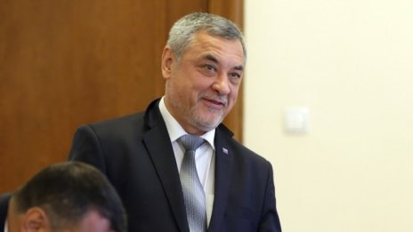 Валери Симеонов: Акциите по морето слагат край на натрупани зависимости