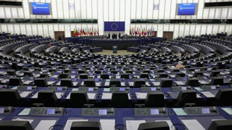 Евродепутати: Зелената сделка трябва да върви със силна социална програма