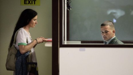 Десетки хиляди българи ще се насочат към Великобритания, предупреждава допитване