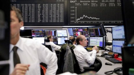 Опасенията около коронавируса помрачиха търговията на борсите в Европа