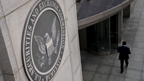 SEC призовава инвеститорите да не влагат пари в китайски компании