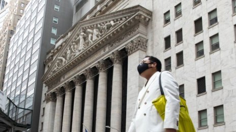 Как печели Wall Street от индивидуалните трейдъри?