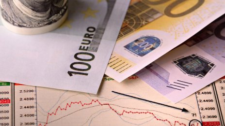 България отговаря на три от общо 4-те критерия за присъединяване към еврозоната